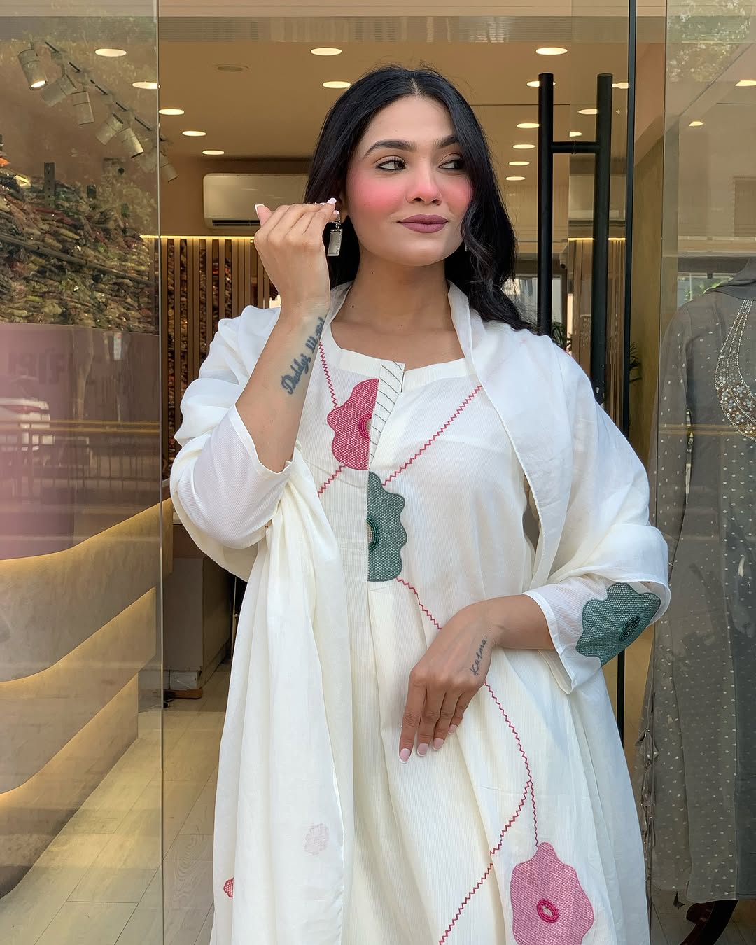 Women White Cotton Embroidery Floral Kurta Pant and Malmal Dupatta set