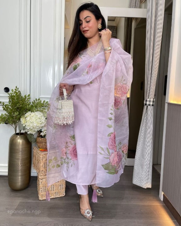 Women Lilac Cotton Kurta Pant and Dupatta set