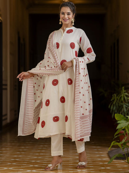 A line style cotton mulmul fabric off white color kurta with bottom and dupatta