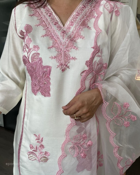 Women White Cotton Embroidery Kurta Pant and Organza Dupatta set