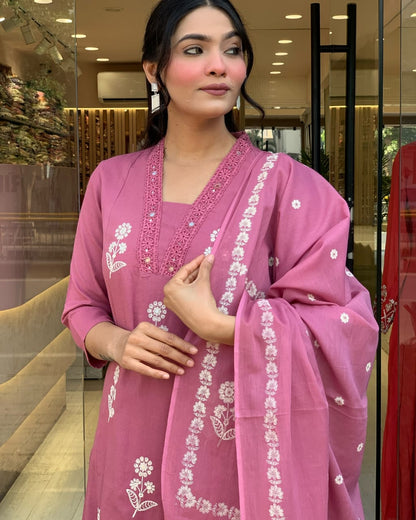 Graceful Ethnic Cotton Kurta Pant with Dupatta