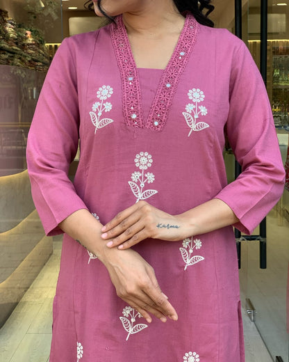 Graceful Ethnic Cotton Kurta Pant with Dupatta