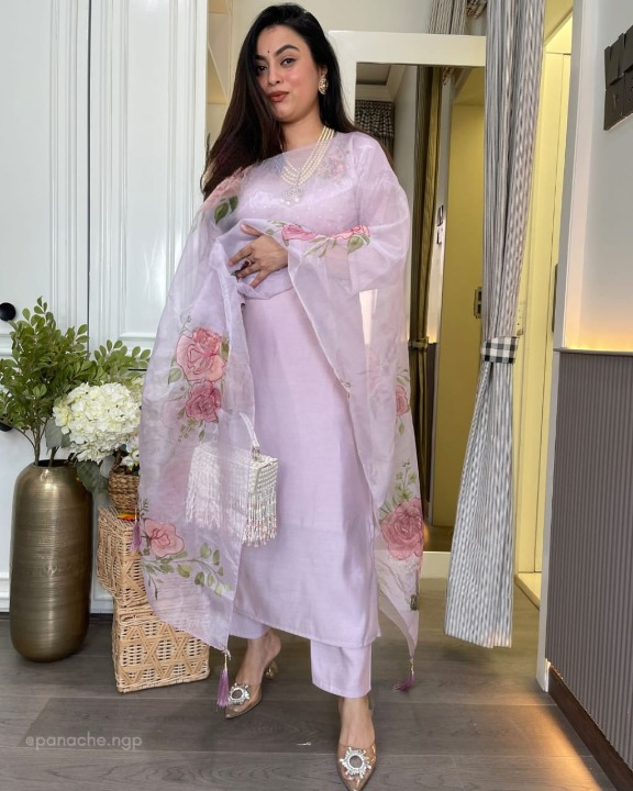 Women Lilac Cotton Kurta Pant and Dupatta set