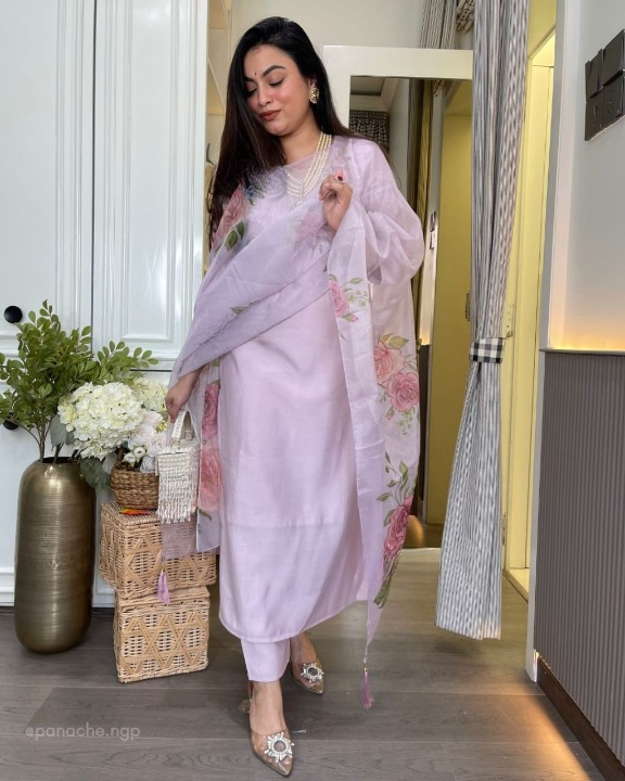 Women Lilac Cotton Kurta Pant and Dupatta set