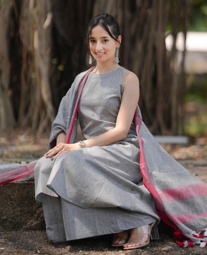 Classic Gray Handloom Set